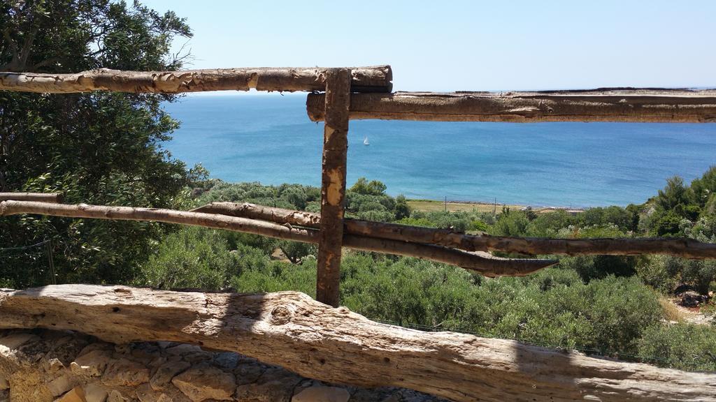 La Torre Di Merlino Пату Экстерьер фото
